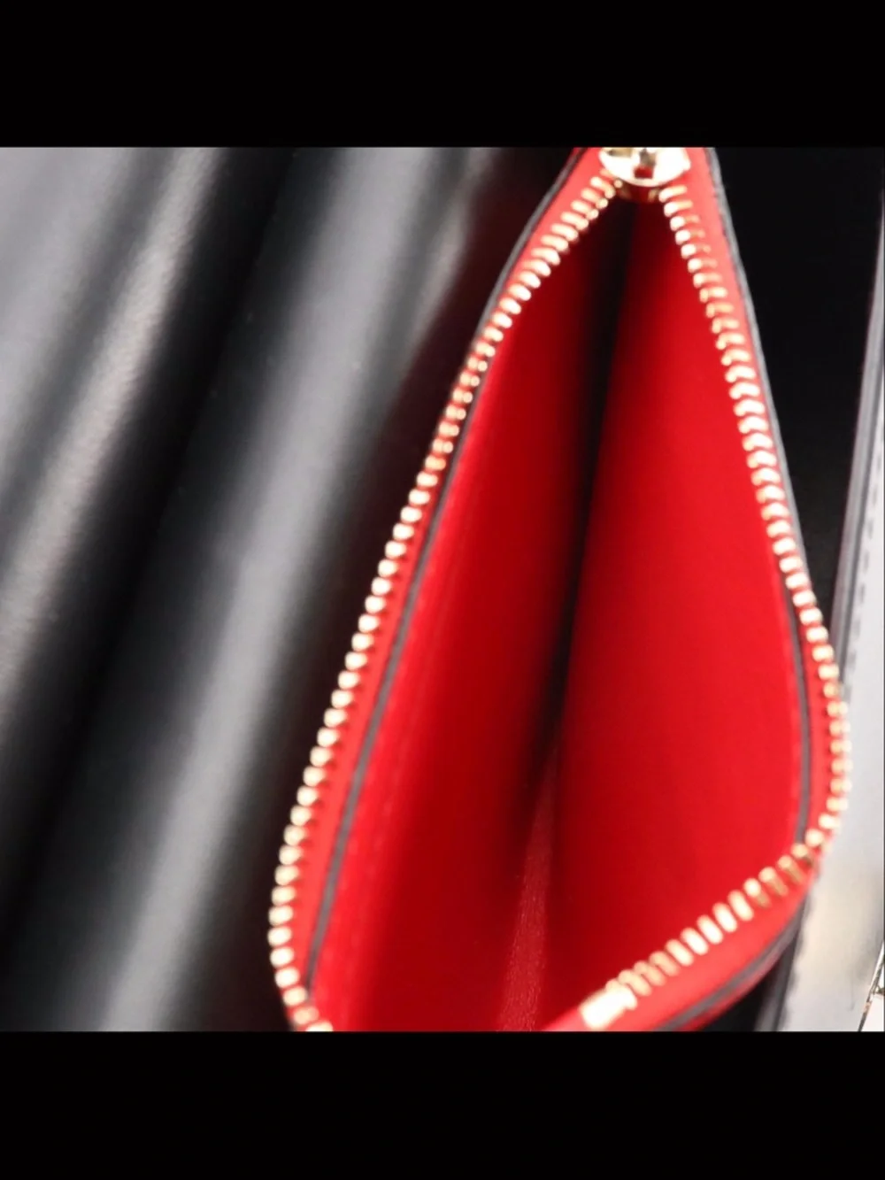 Vintage Valentino Garavani Rockstud Black Leather Saddlebag - Picture 14 of 14